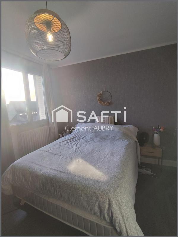 Appartement - 85 m² - 5 pièces