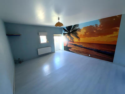 Maison - 220 m² - 7 pièces