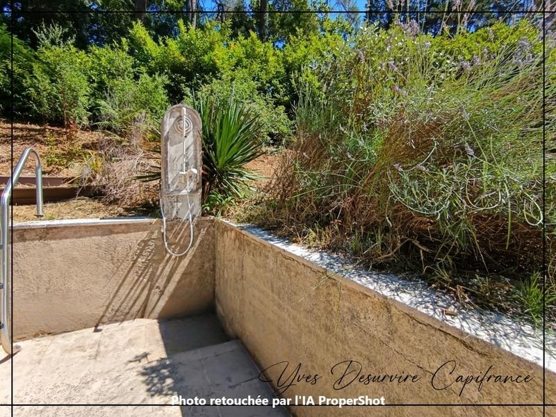 Maison - 280 m² - 8 pièces