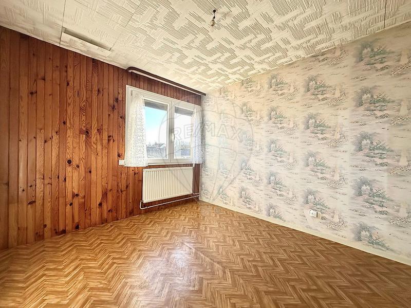 Maison - 96 m² - 5 pièces