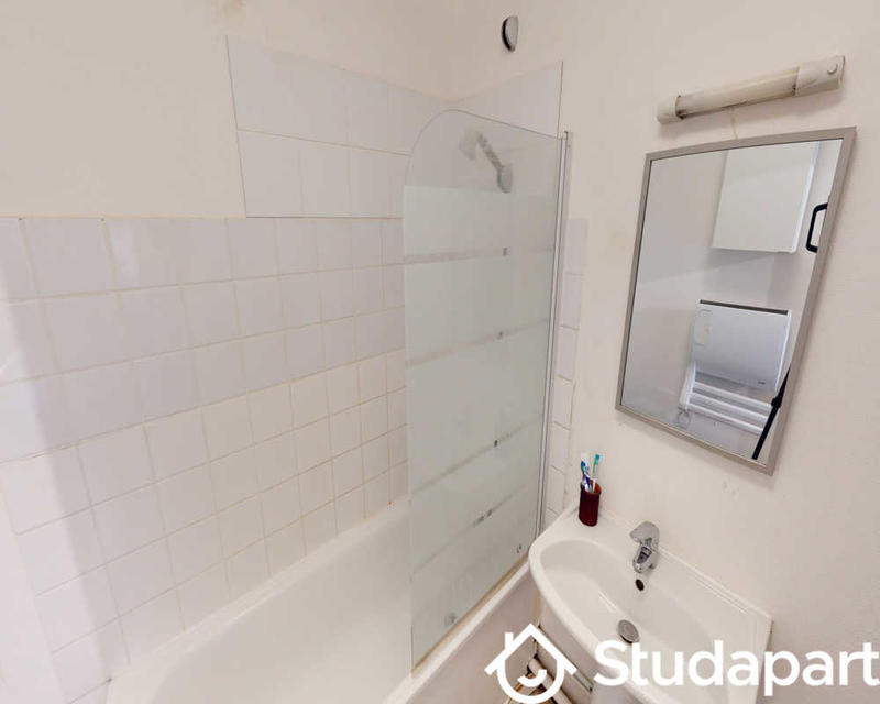 Chambre - 60 m² - 1 pièce