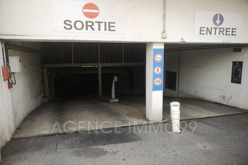 Parking / Garage - 14 m²