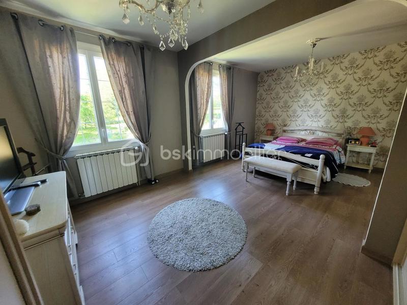 Pavillon - 165 m² - 7 pièces