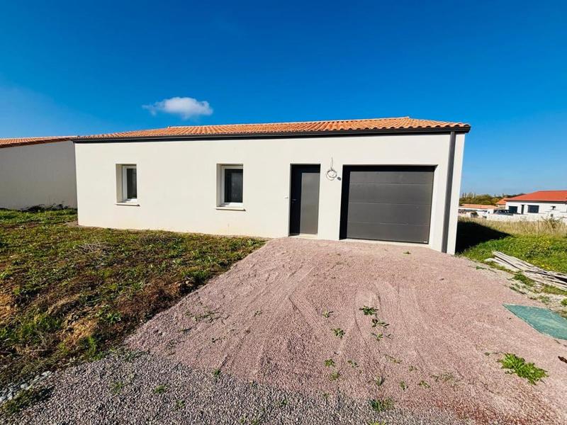 Maison - 92 m² - 5 pièces