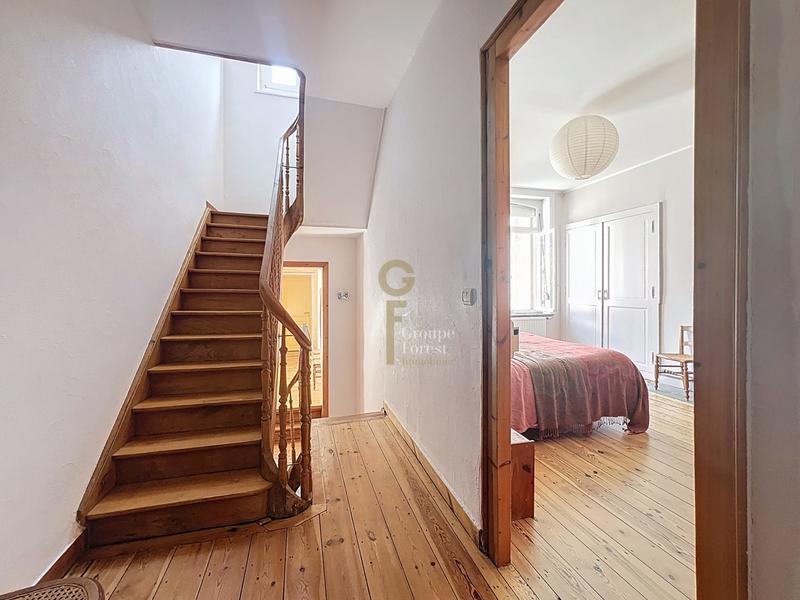 Maison - 210 m² - 8 pièces