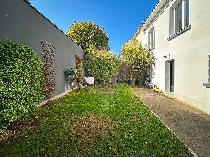 Maison - 158 m² - 6 pièces