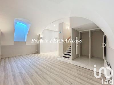 Appartement - 93 m² - 8 pièces