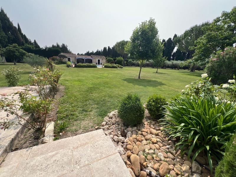 Mas - 262 m² - 8 pièces