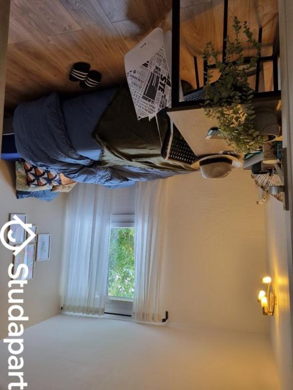 Chambre - 11 m² - 1 pièce