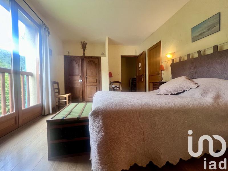 Maison - 274 m² - 10 pièces