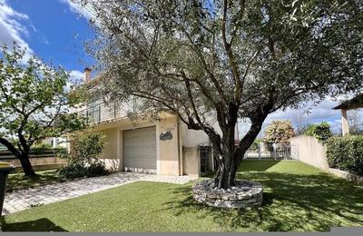 Maison - 157 m² - 7 pièces