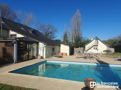 Maison - 180 m² - 7 pièces