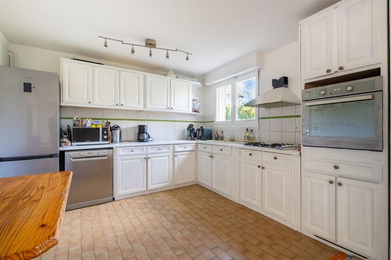 Maison - 177 m² - 9 pièces