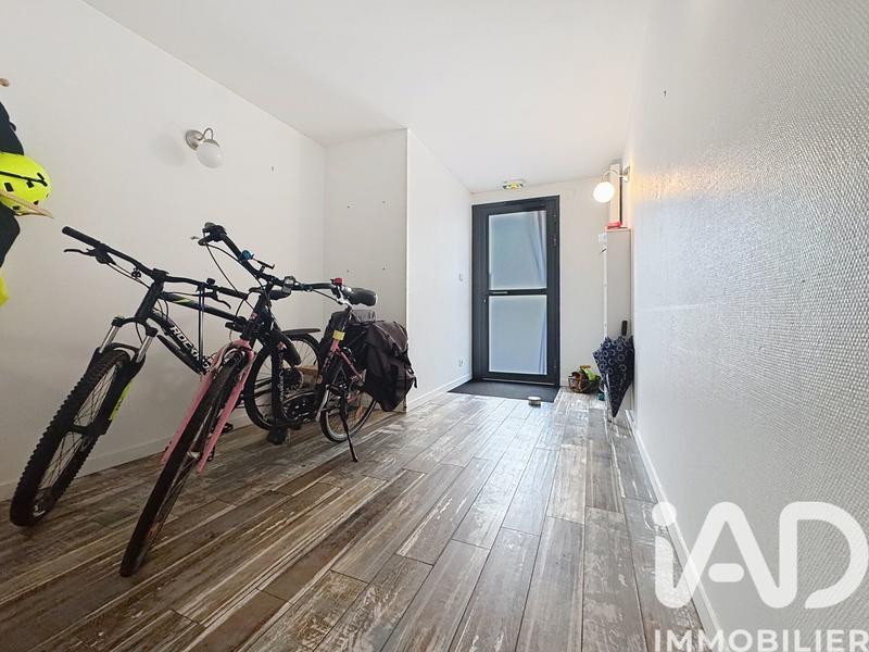 Maison - 202 m² - 8 pièces