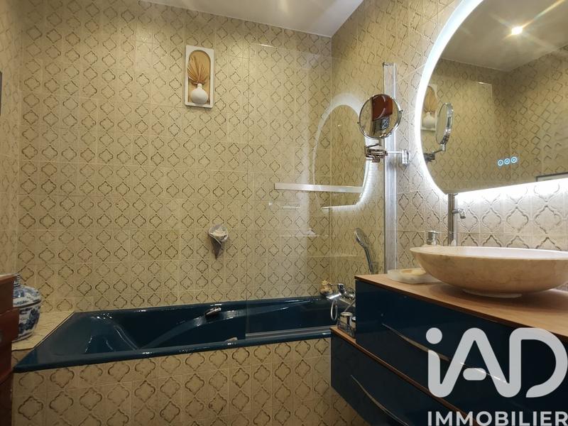 Appartement - 102 m² - 6 pièces