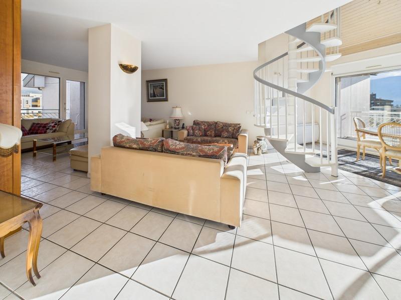 Appartement - 152 m² - 4 pièces