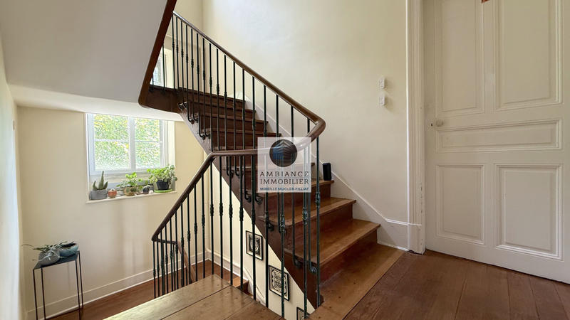 Maison - 176 m² - 8 pièces