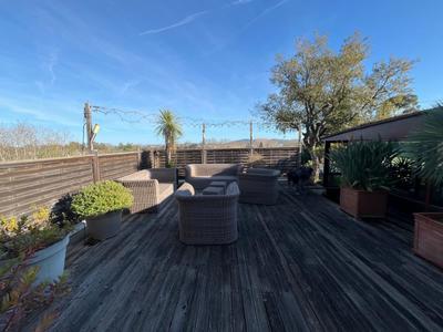 Villa - 280 m² - 6 pièces