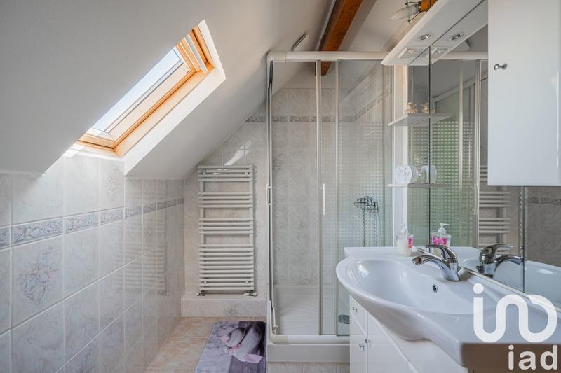 Maison - 181 m² - 7 pièces