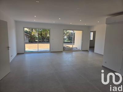 Maison - 104 m² - 4 pièces