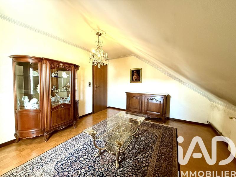 Maison - 316 m² - 9 pièces