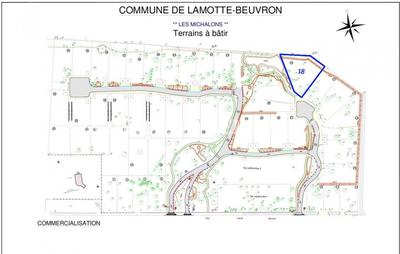 Terrain constructible - 1 135 m²