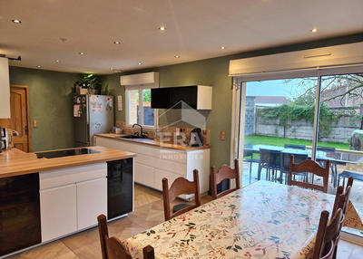 Maison - 112 m² - 6 pièces