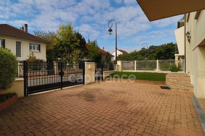 Maison - 148 m² - 6 pièces