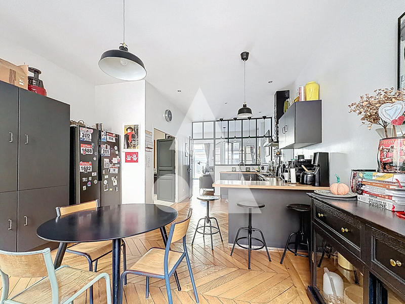 Appartement - 250 m² - 10 pièces