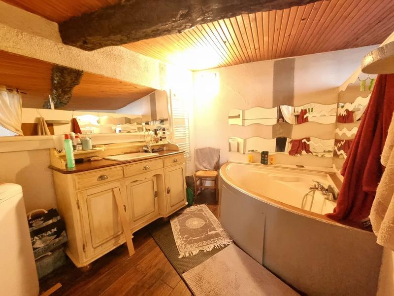 Appartement - 90 m² - 6 pièces