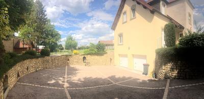 Maison traditionnelle - 180 m² - 8 pièces