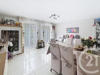 Appartement - 72 m² - 3 pièces