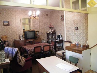 Maison - 260 m² - 12 pièces