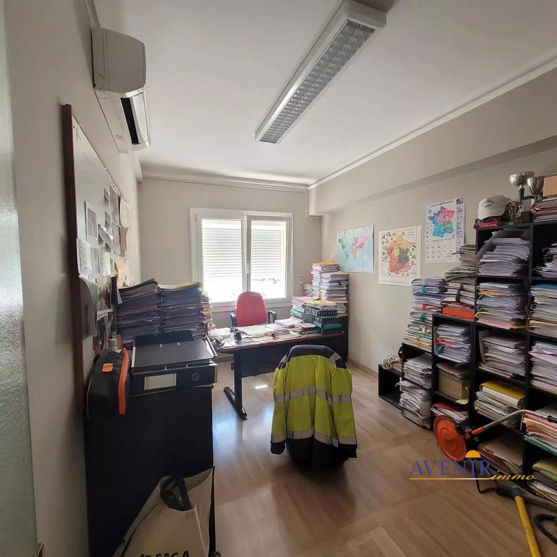 Immeuble - 975 m² - 10 pièces