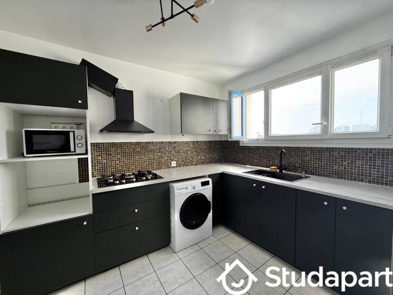 Chambre - 11 m² - 1 pièce