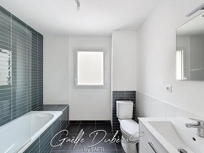 Maison - 102 m² - 6 pièces