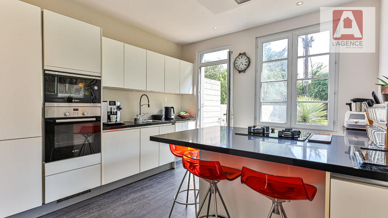 Maison - 187 m² - 5 pièces