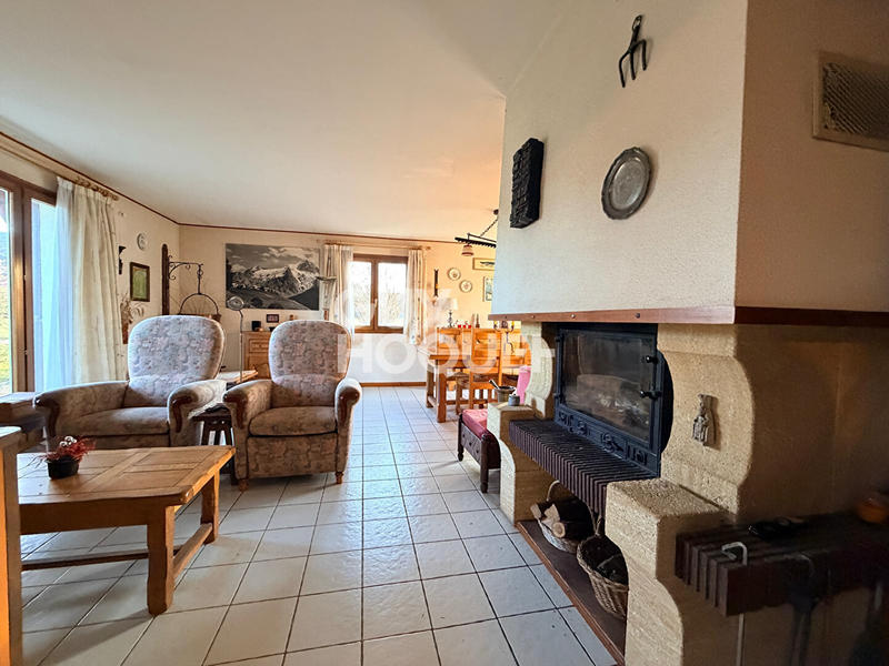 Maison - 98 m² - 4 pièces