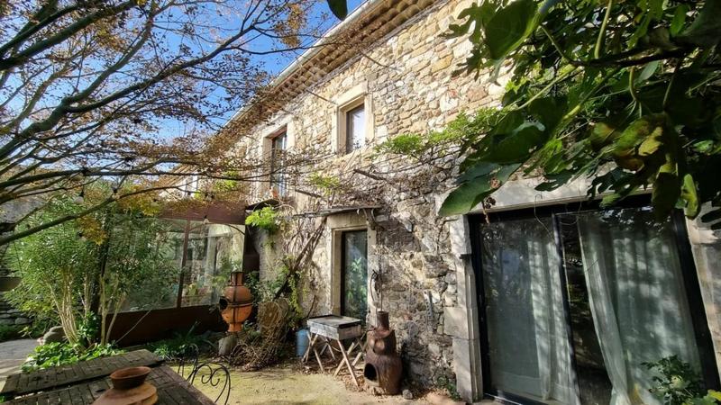 Maison en pierre - 291 m² - 7 pièces