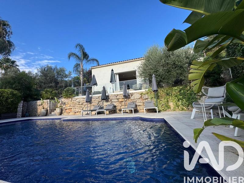 Maison de maîtres - 181 m² - 6 pièces