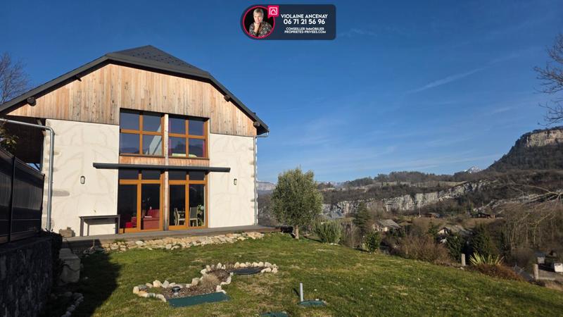 Maison - 166 m² - 5 pièces