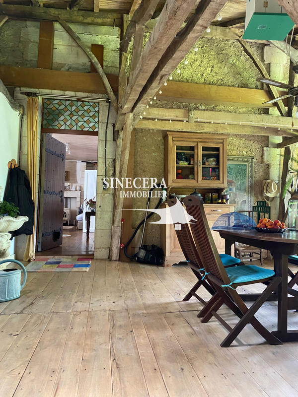 Propriété - 220 m² - 8 pièces