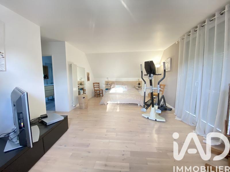 Maison - 180 m² - 8 pièces