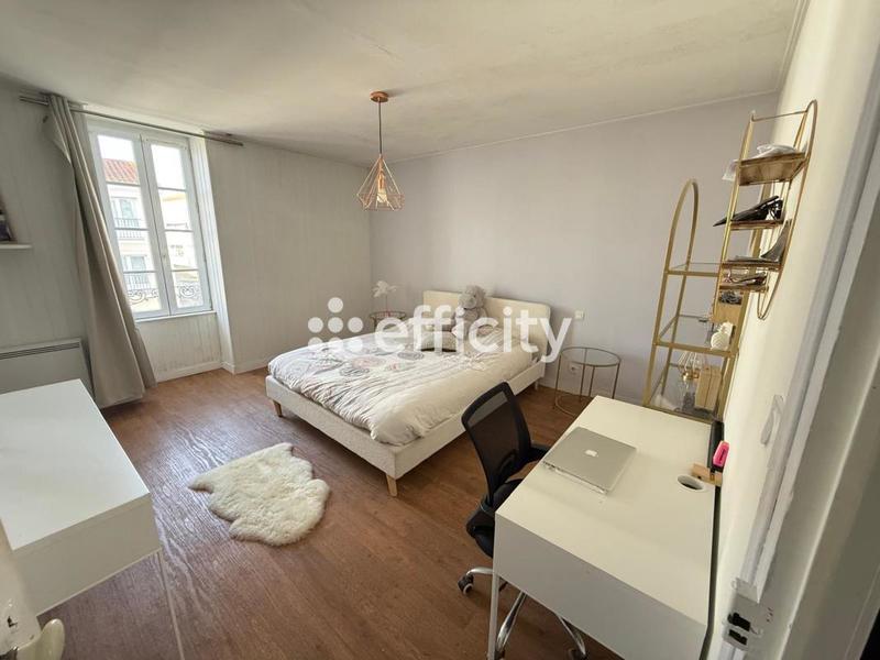 Maison - 193 m² - 9 pièces