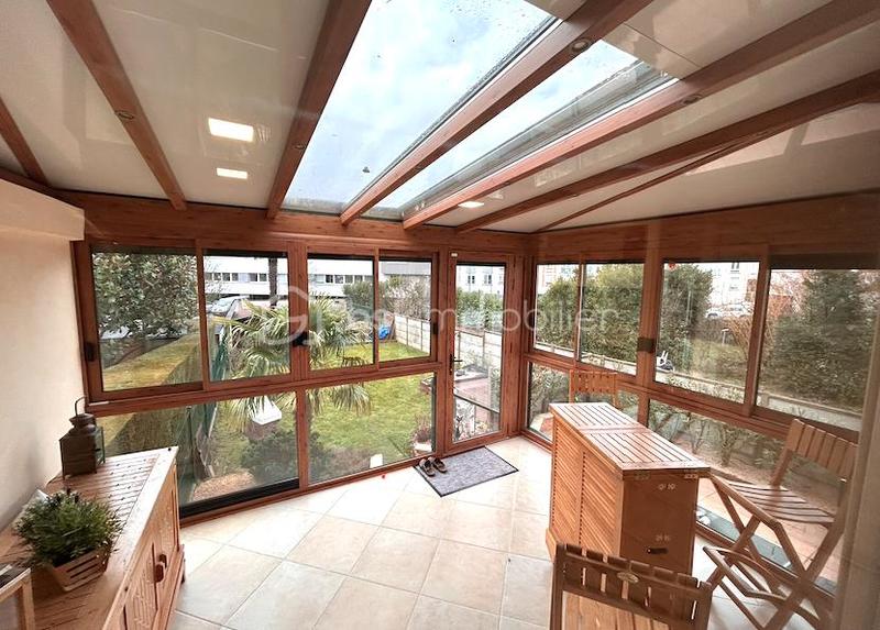 Maison - 168 m² - 8 pièces