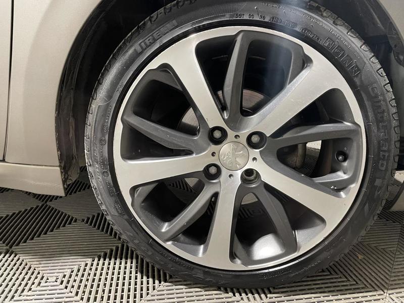 Peugeot 208 110ch Féline -Boite Auto-Toit Pano-Garantie 6 Mois-