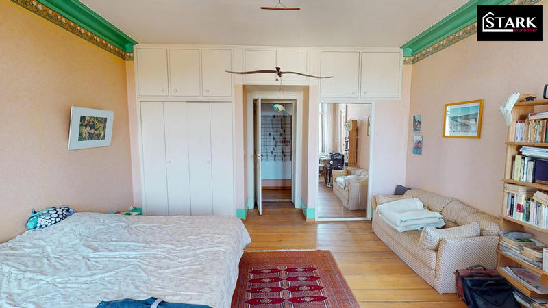 Appartement - 167 m² - 6 pièces