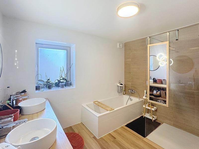 Appartement - 96 m² - 4 pièces