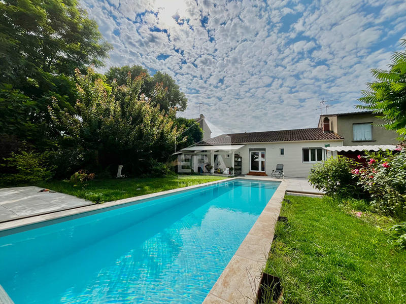 Maison - 93 m² - 4 pièces