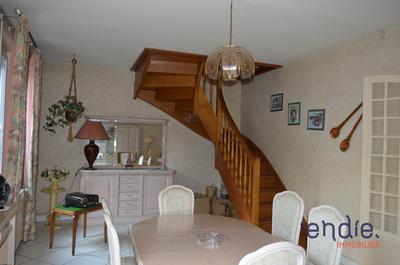 Maison - 160 m² - 7 pièces